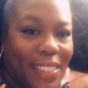 Meet your Posher, Regina